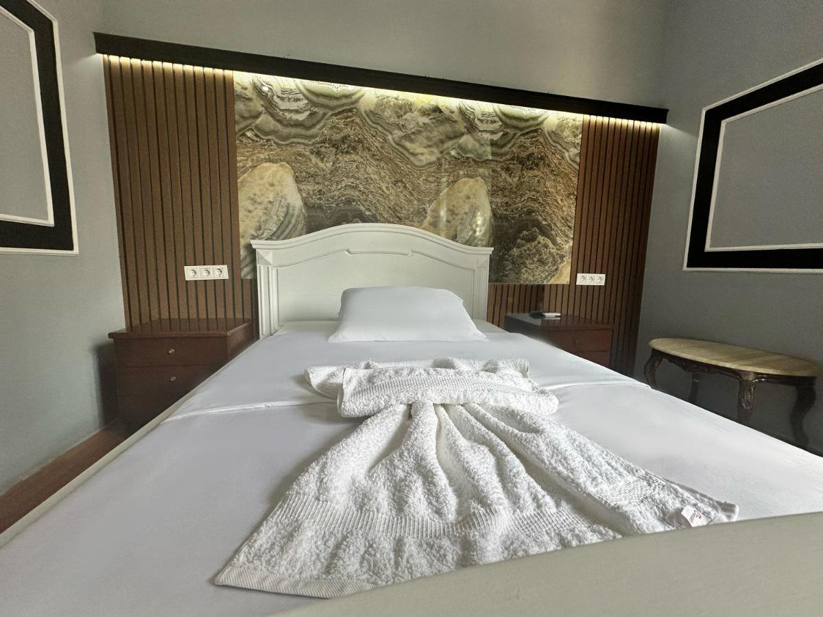 My Metropol Hotel Batumi Luaran gambar