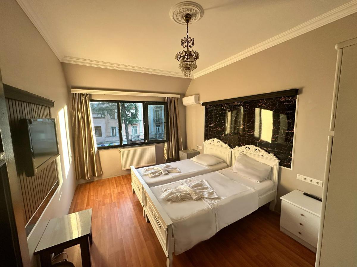 My Metropol Hotel Batumi Luaran gambar